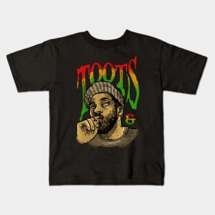 smoke toots Kids T-Shirt